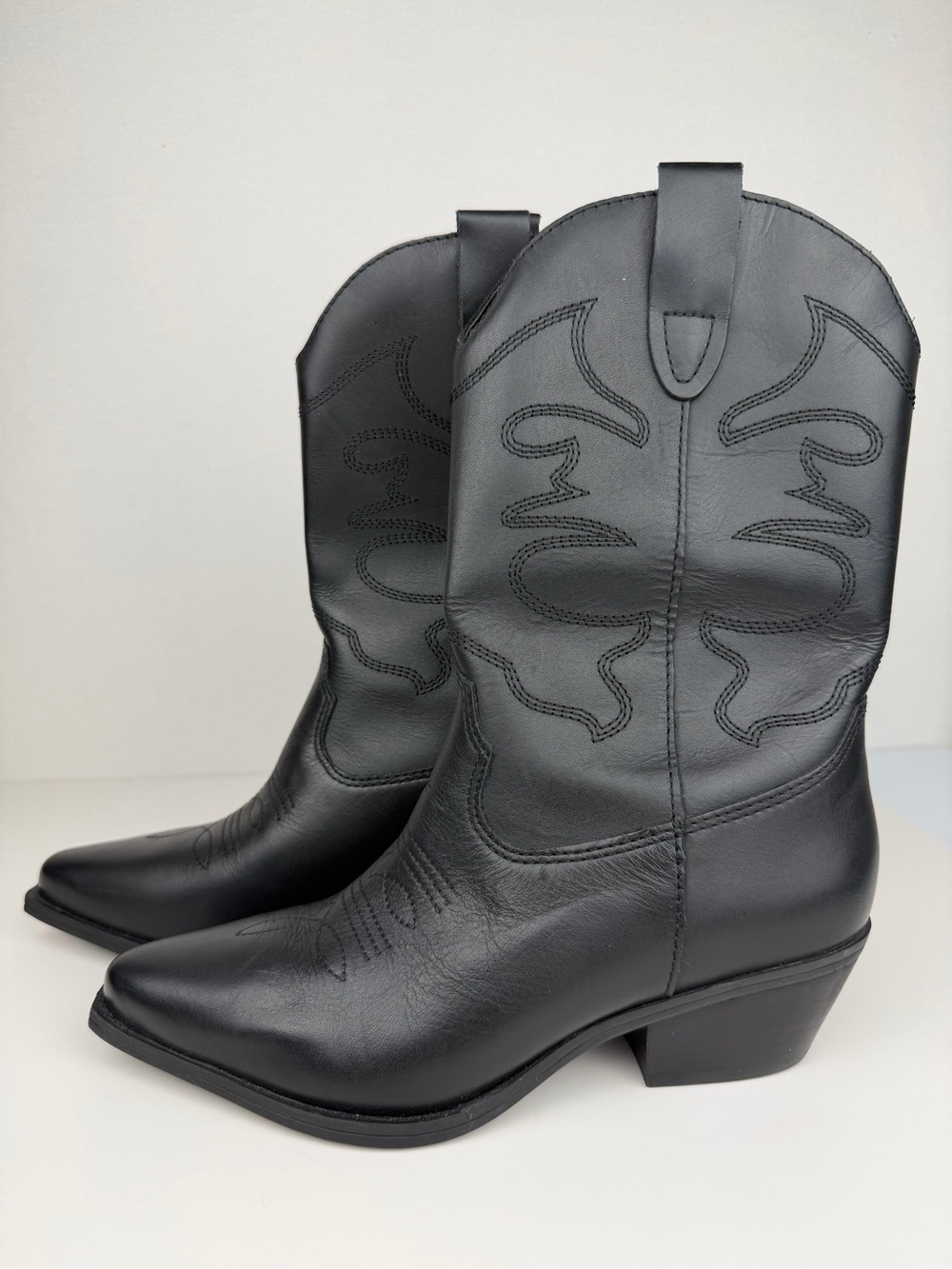 Steve Madden Black Western Cowboy Boots Size 7M Never Worn